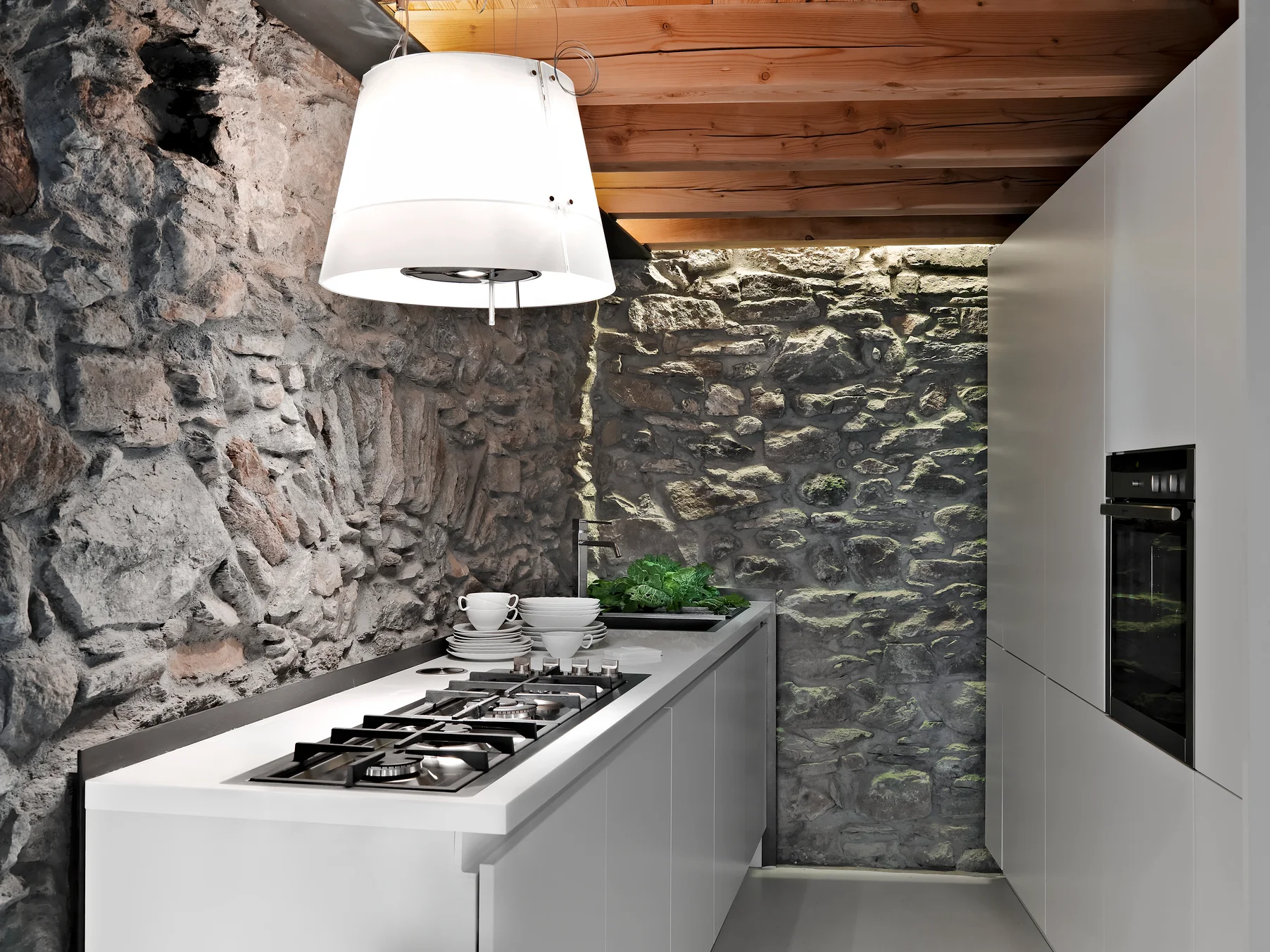 Engineered Stone Benchtops Perth: Benefits, Styles, and Crystalline Silica-Free Options